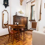 Dupre Apartment *